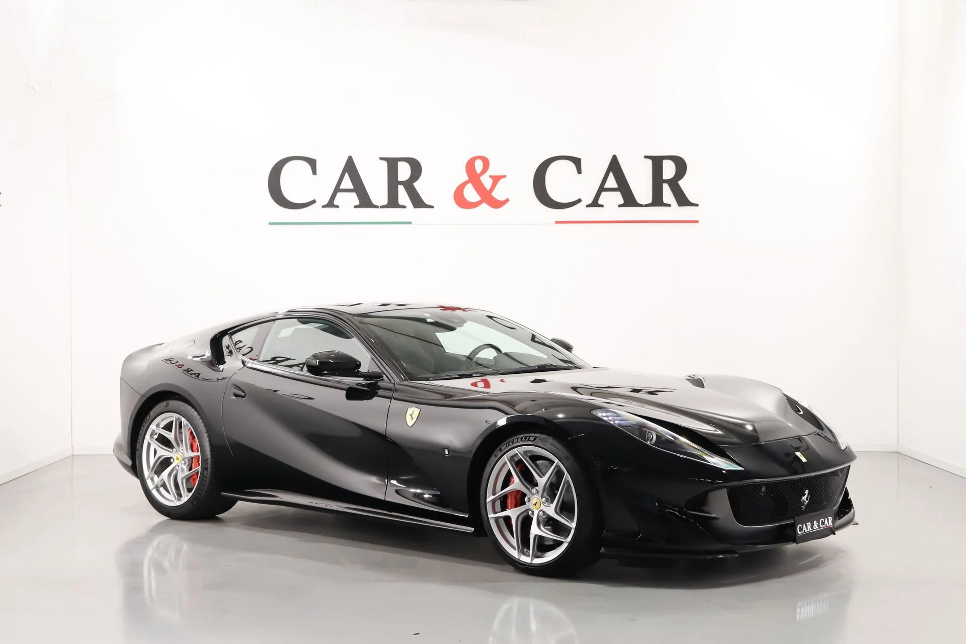 Ferrari 812 Superfast 6.5 DCT - ATELIER